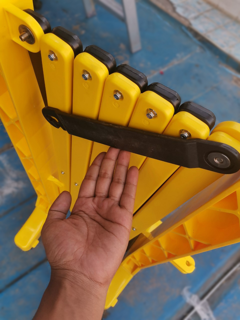 TE-WL-019:Plastic Fence Barrier แผงกั้นพลาสติกยืดหดได้