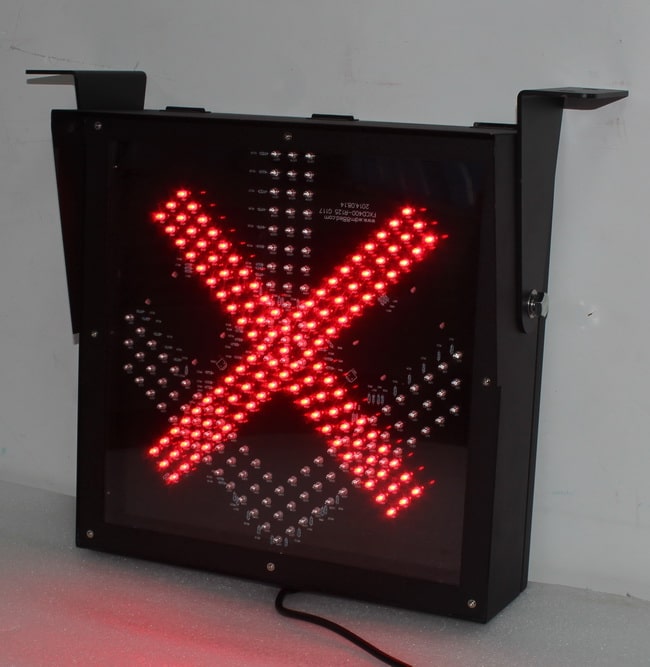 TE-TLCRG01:ไฟจราจร กากบาท