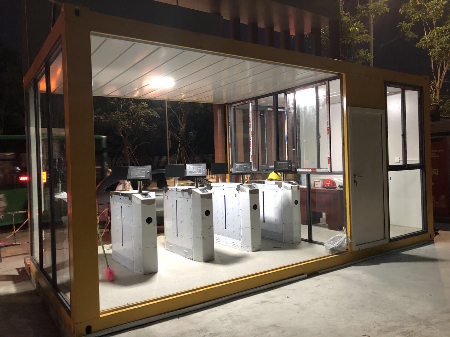 Odoo image and text block