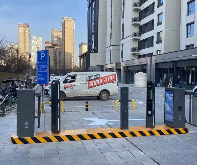 การติดตั้งเกาะกลางสำหรับไม้กั้นรถ  2.9เมตร