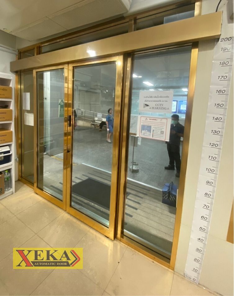 ประตูอัตโนมัติ สีทอง สีชา ด้านข้าง