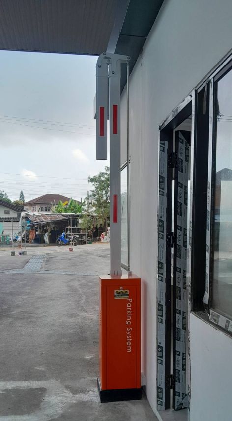 ไม้กั้นแขนพับ 180องศา ใต้หลังคา