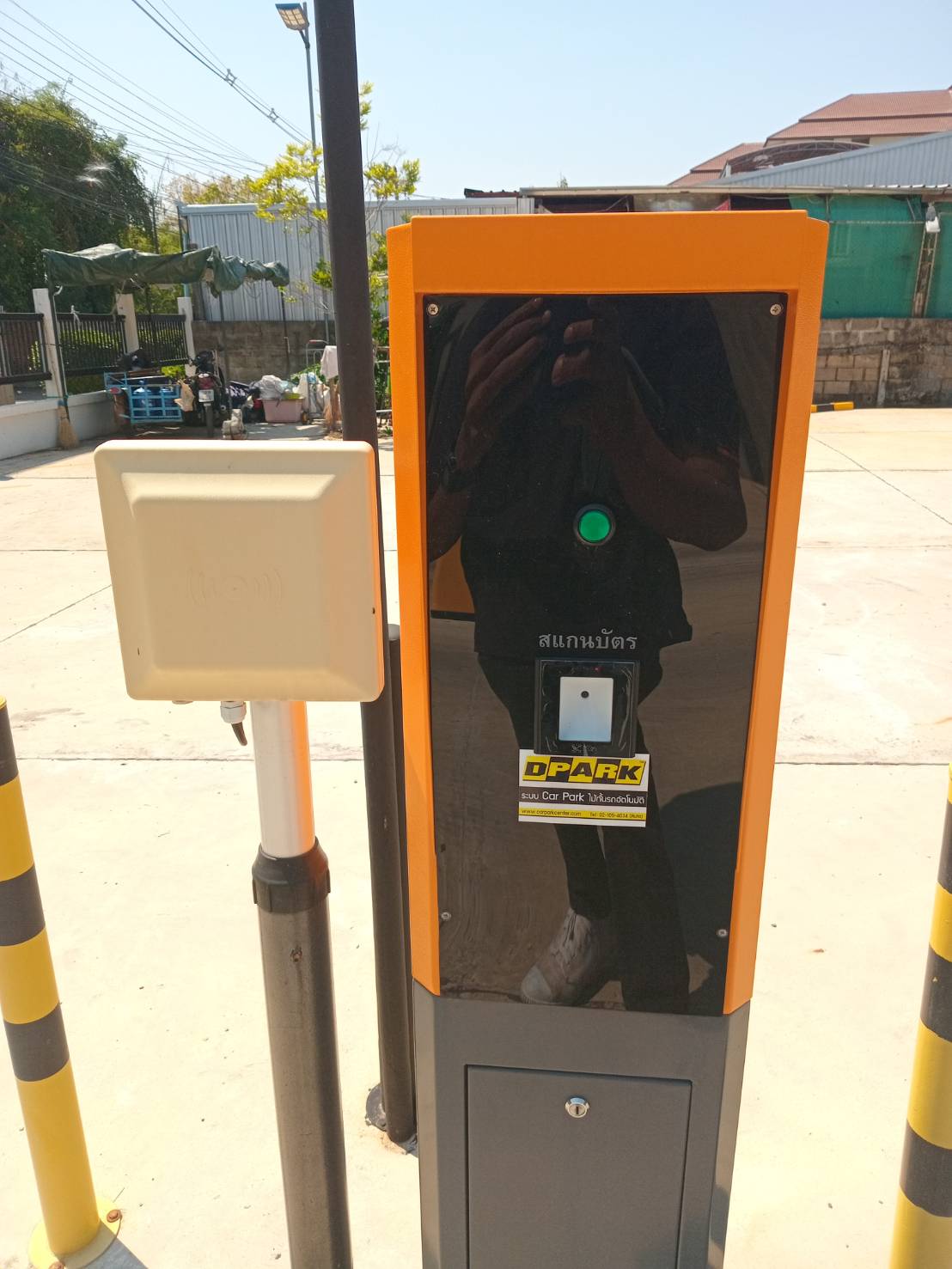 CP-MC10-Lite:ตู้อ่านบัตร ทางออก ลานจอด