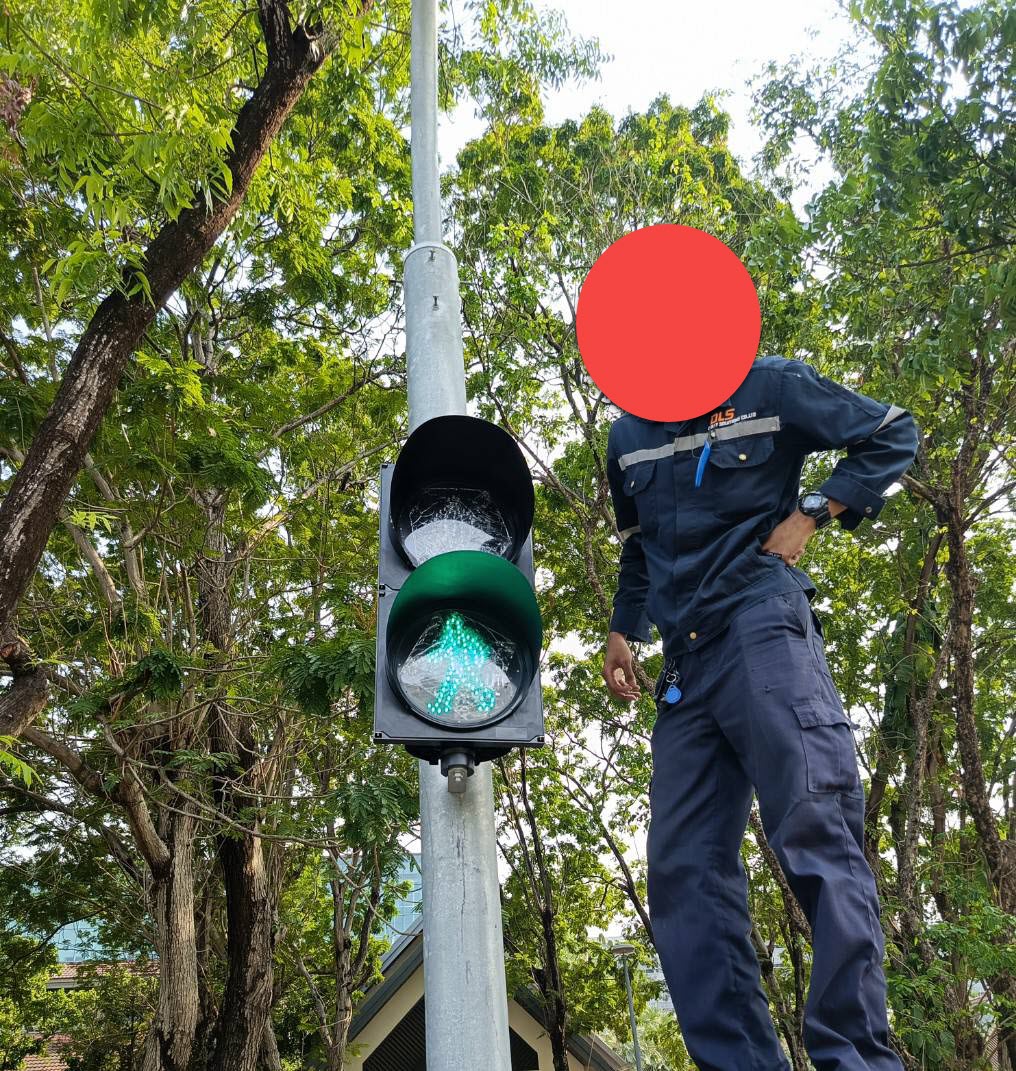 TE-TLRG01-PW:ไฟจราจร เขียวแดง รูปคนข้ามถนน