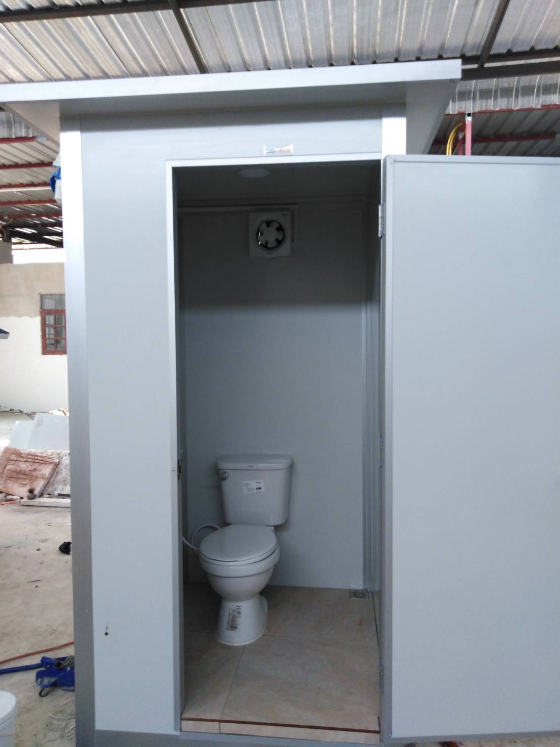 TEH-TL05-2-BathRoom:ห้องอาบน้ำ 2 ห้อง