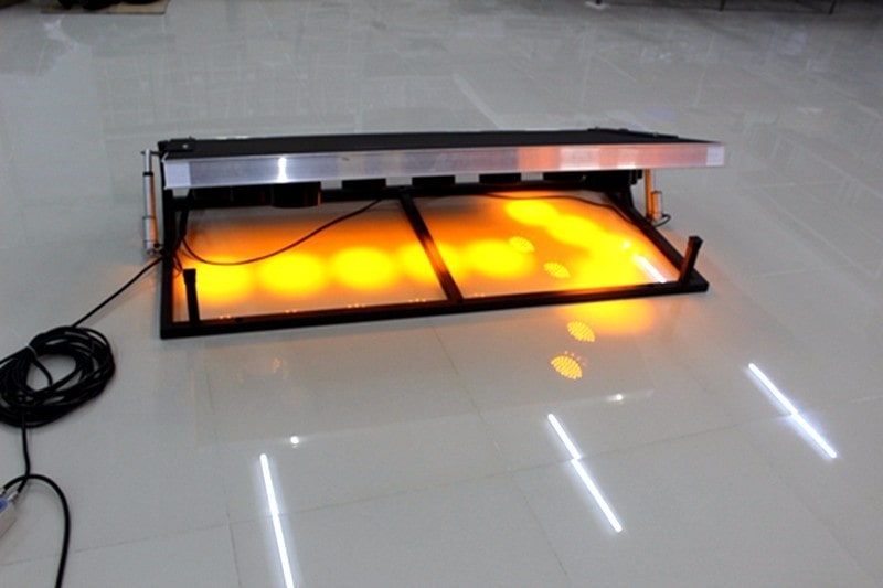 TE-SNB09:ป้ายลูกศร ขาตั้งพับ 