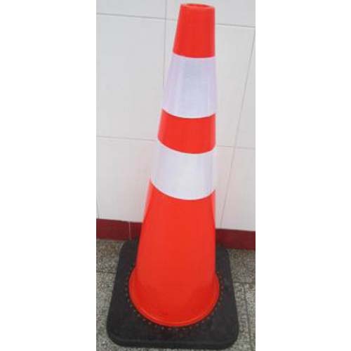 TE-LZ-210:PVC Cone (Black Base)